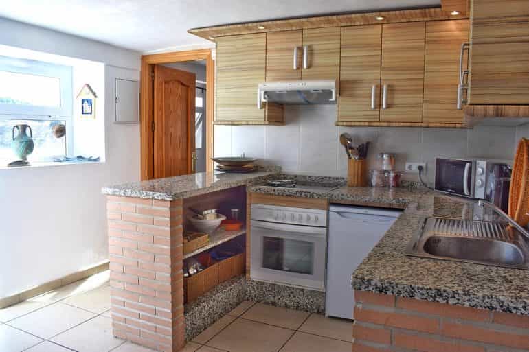 rumah dalam Pruna, Andalusia 10914060