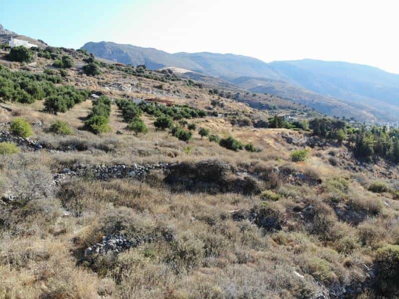Tanah dalam Rethymno, Kriti 10914907