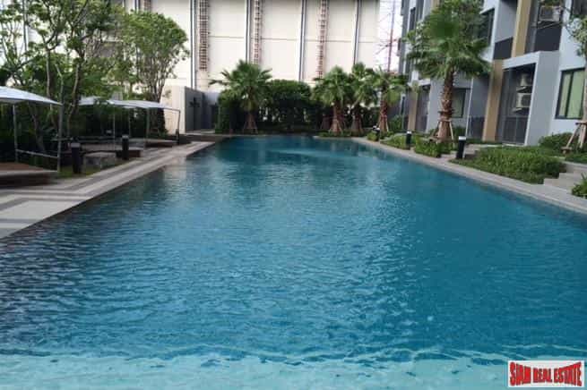Condominium in Muban Ban Seri, Krung Thep Maha Nakhon 10915042