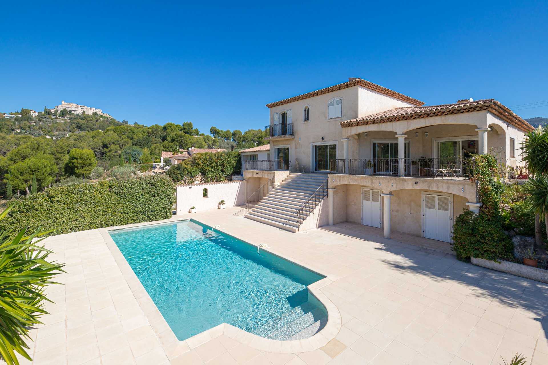 House in Carros, Alpes-Maritimes 10915430