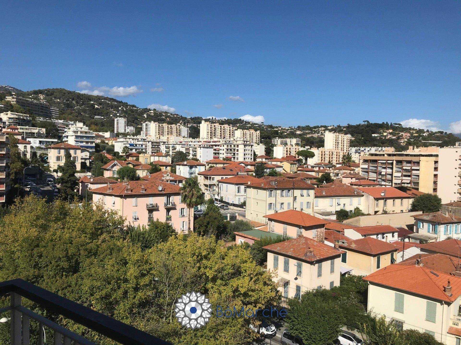 Condominium in Le Ray, Provence-Alpes-Cote d'Azur 10915455