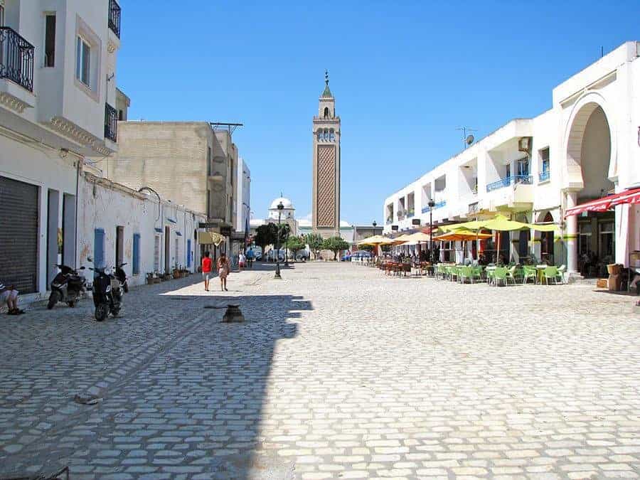 土地 在 Dar Sidi M'hamed ech Cherif, Tunis 10915625