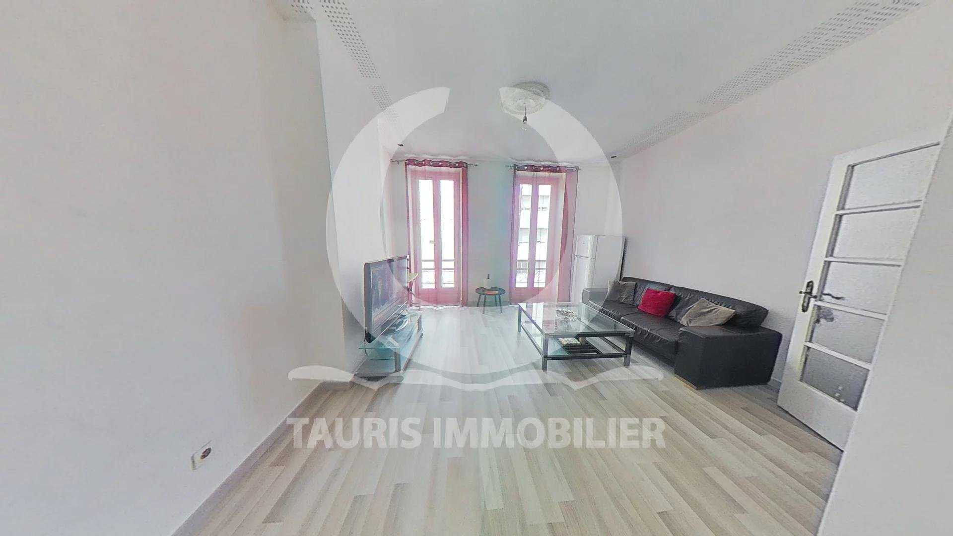 Condominium in Marseille, Provence-Alpes-Cote d'Azur 10915710