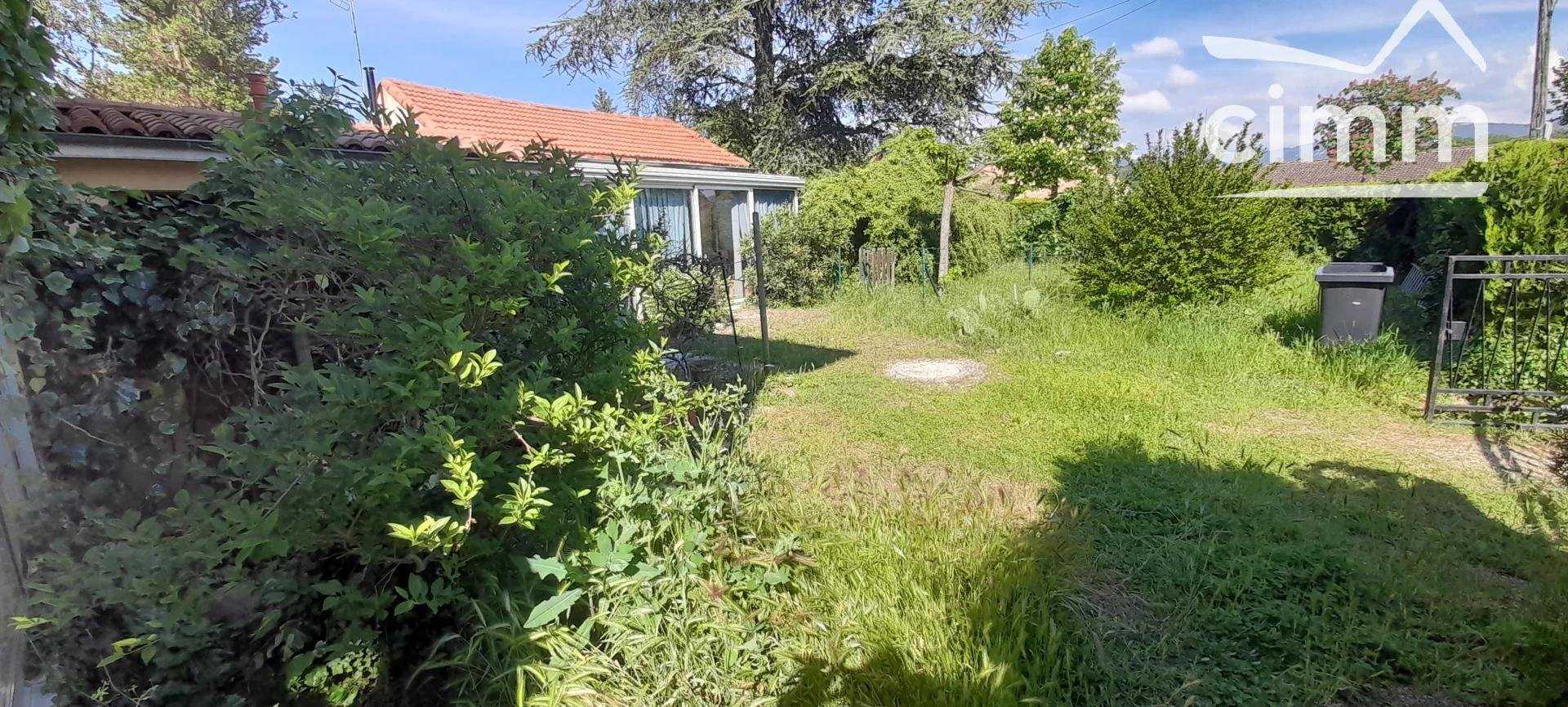 Multiple Houses in Chabeuil, Auvergne-Rhone-Alpes 10915778
