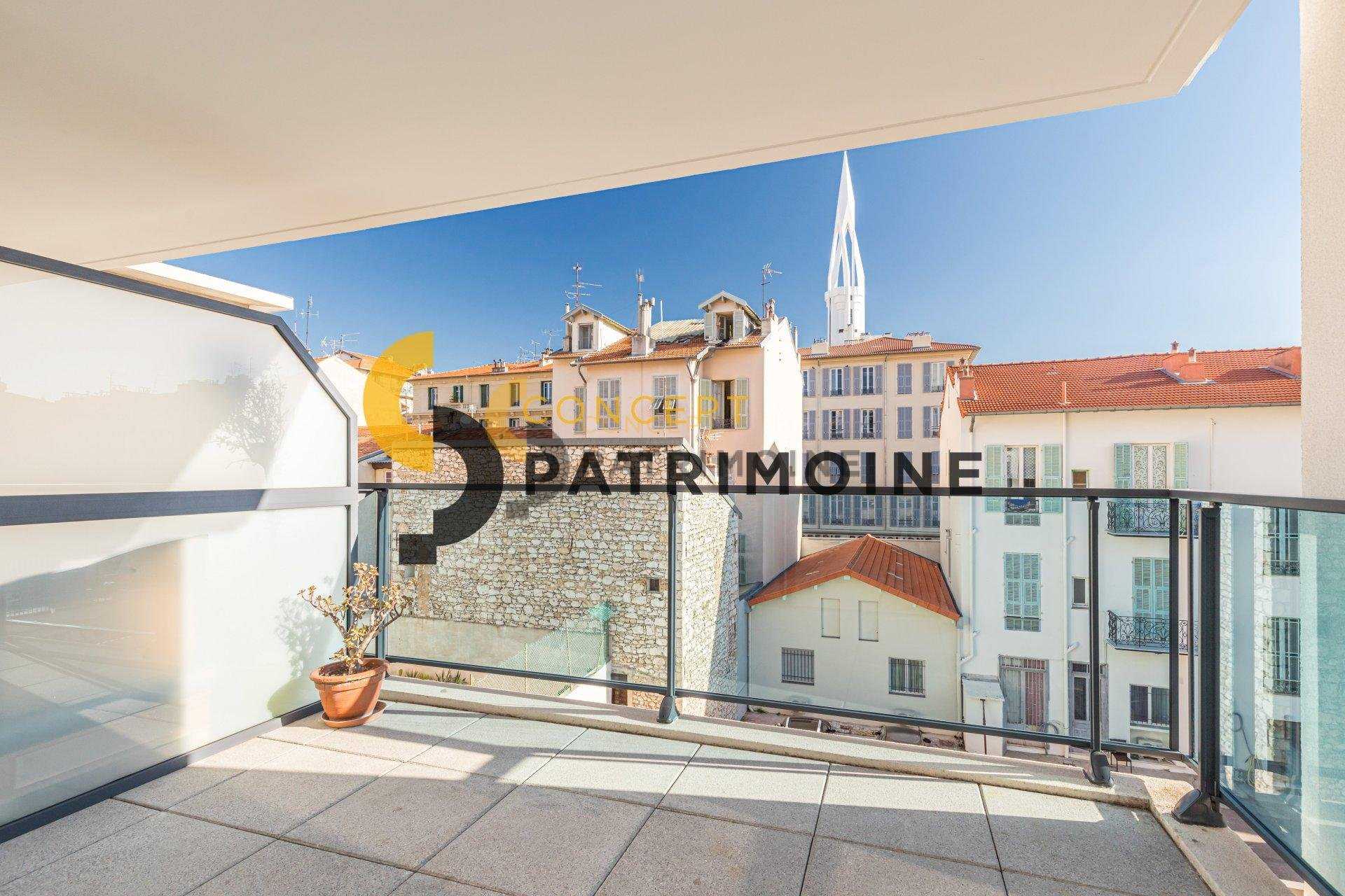 Condominium in Le Ray, Provence-Alpes-Cote d'Azur 10915792