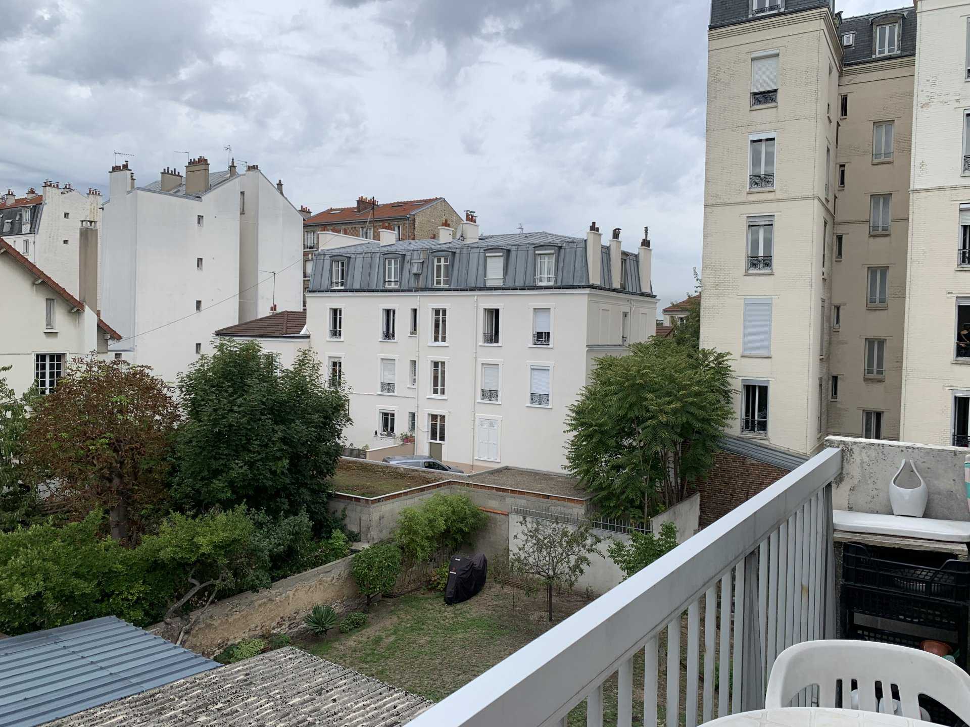 Condominium in Carrieres-sur-Seine, Ile-de-France 10915820