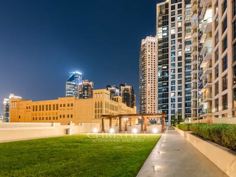 Condominium in Dubai, Dubai 10916276
