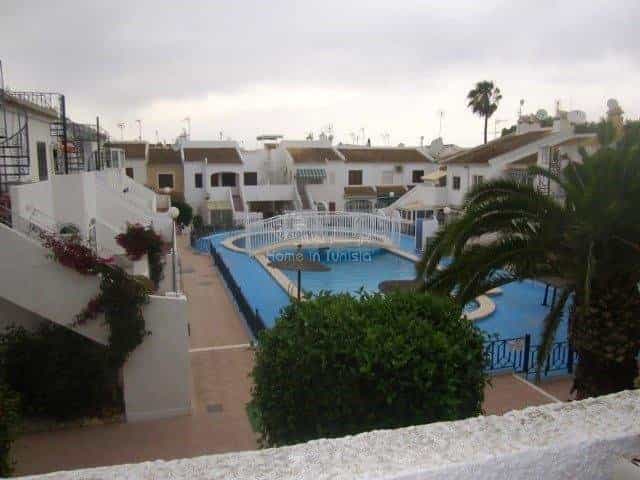 Condominium in Torrevieja, Valencian Community 10917575
