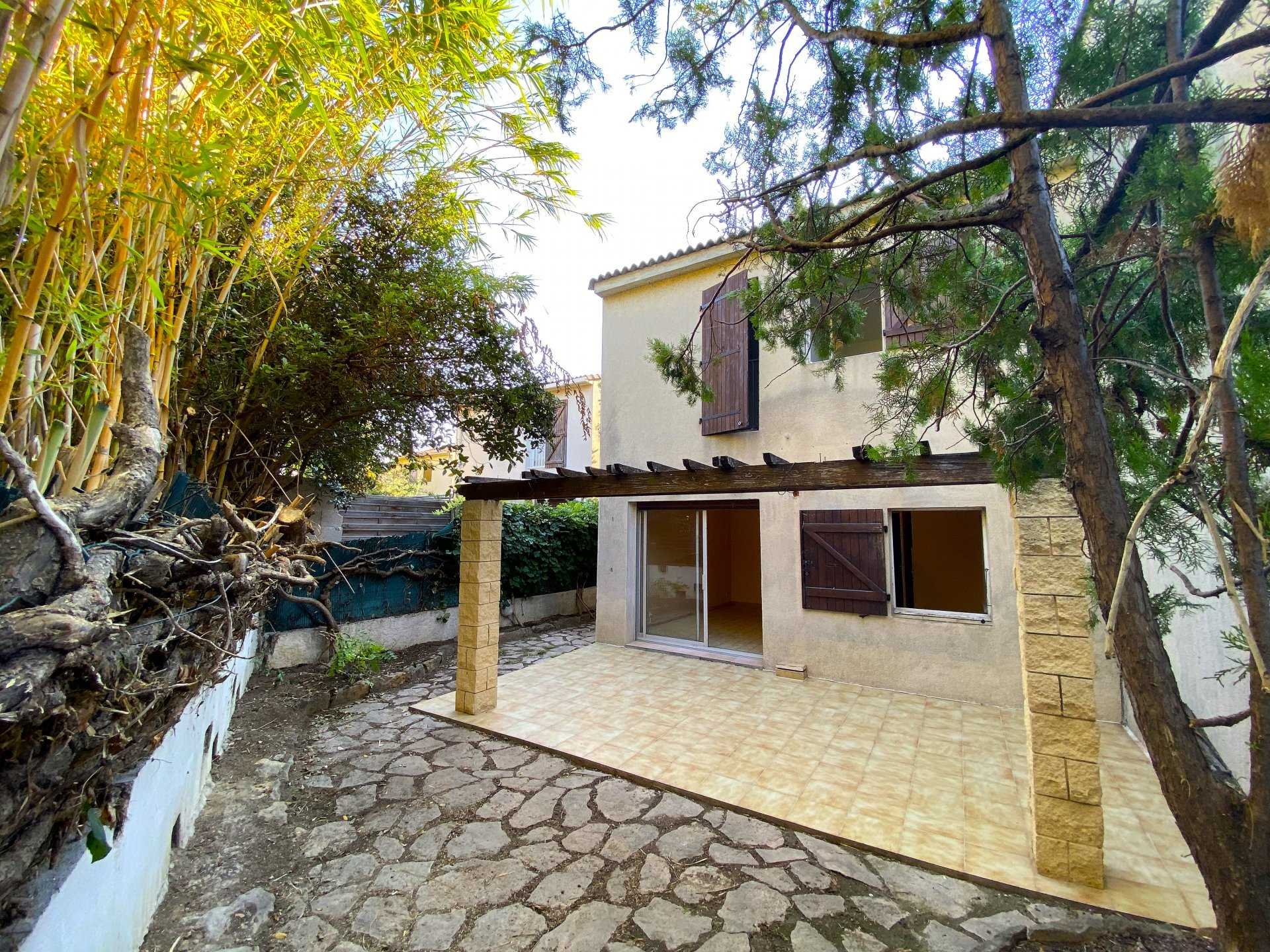 House in Virebelle, Provence-Alpes-Cote d'Azur 10919043