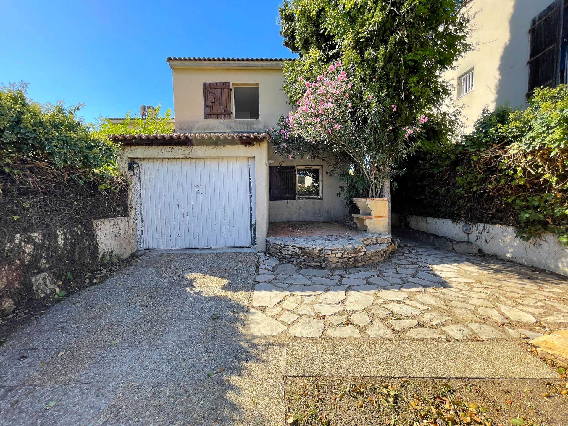 House in Virebelle, Provence-Alpes-Cote d'Azur 10919043