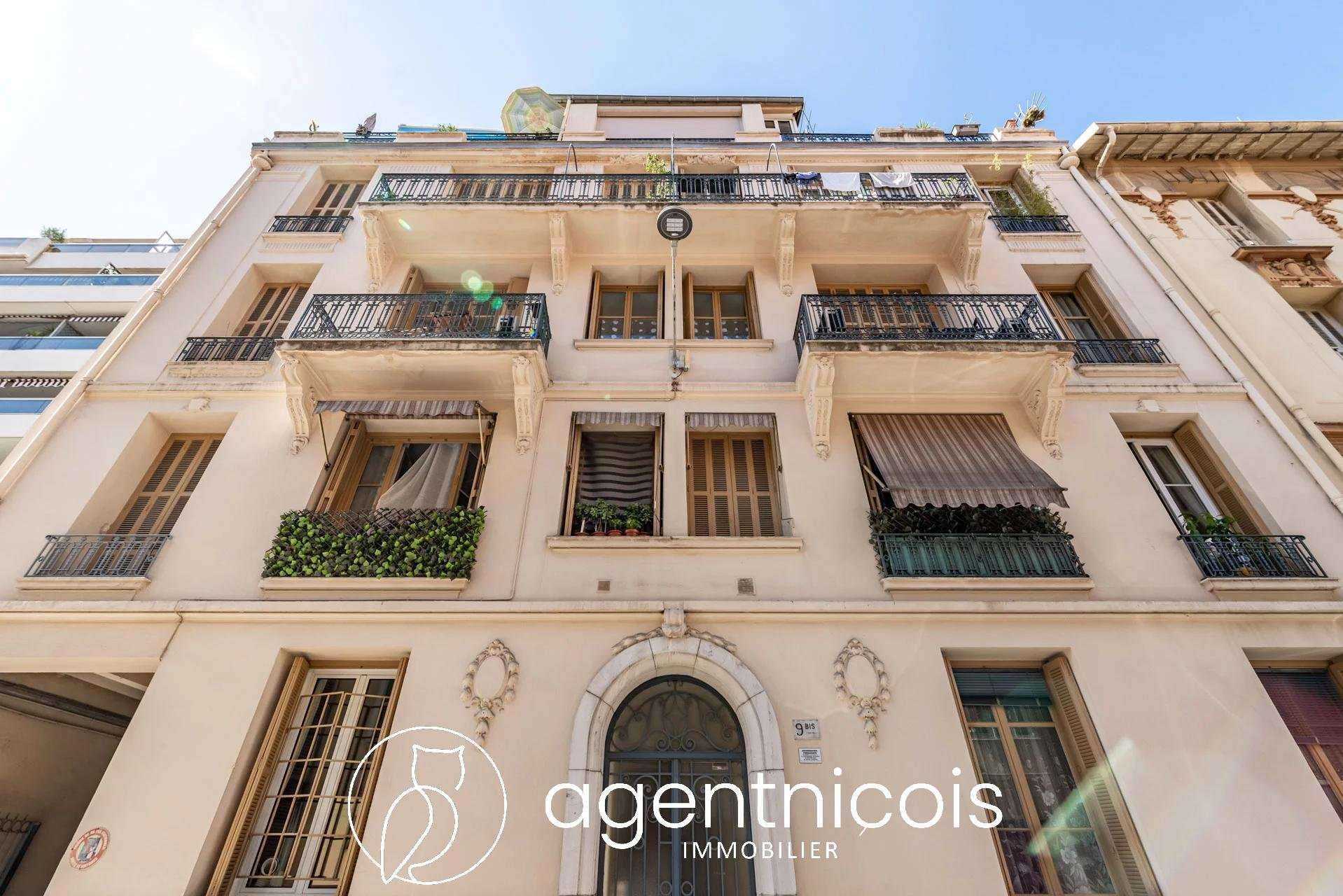 Condominium in Nice, Alpes-Maritimes 10919722
