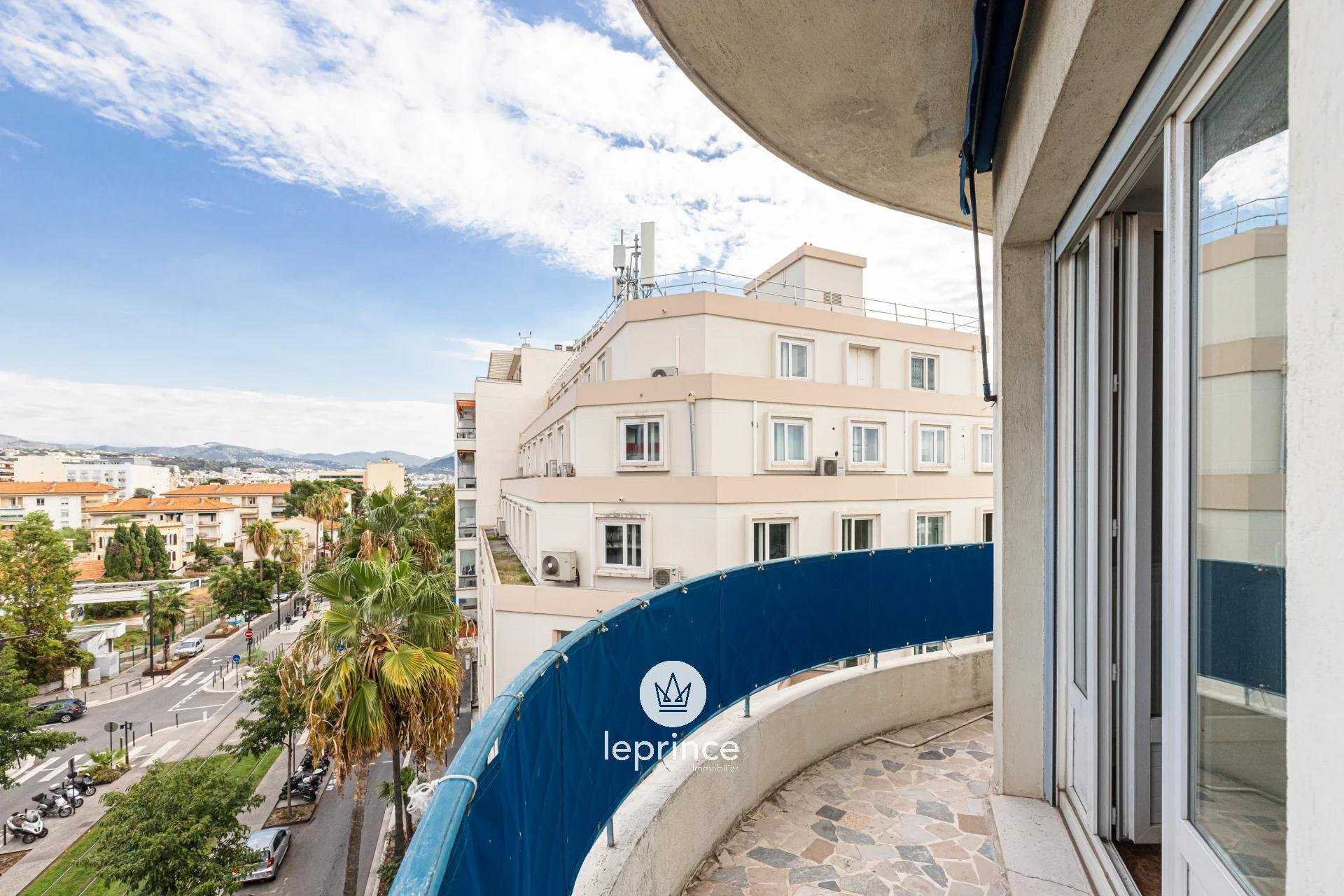 公寓 在 Nice, Alpes-Maritimes 10920177