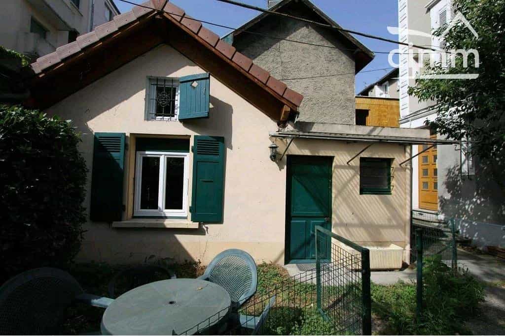 Condomínio no Eaux Claires, Auvérnia-Ródano-Alpes 10920216