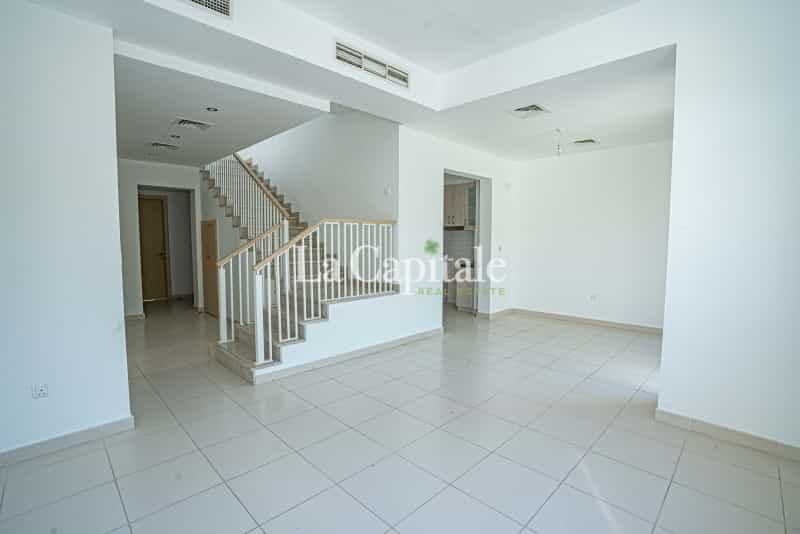 Talo sisään "Ud al Bayda", Dubai 10920271