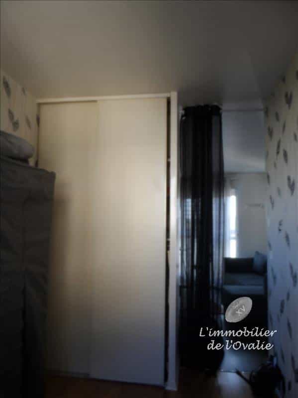 Квартира в Montlhery, Іль-де-Франс 10921182