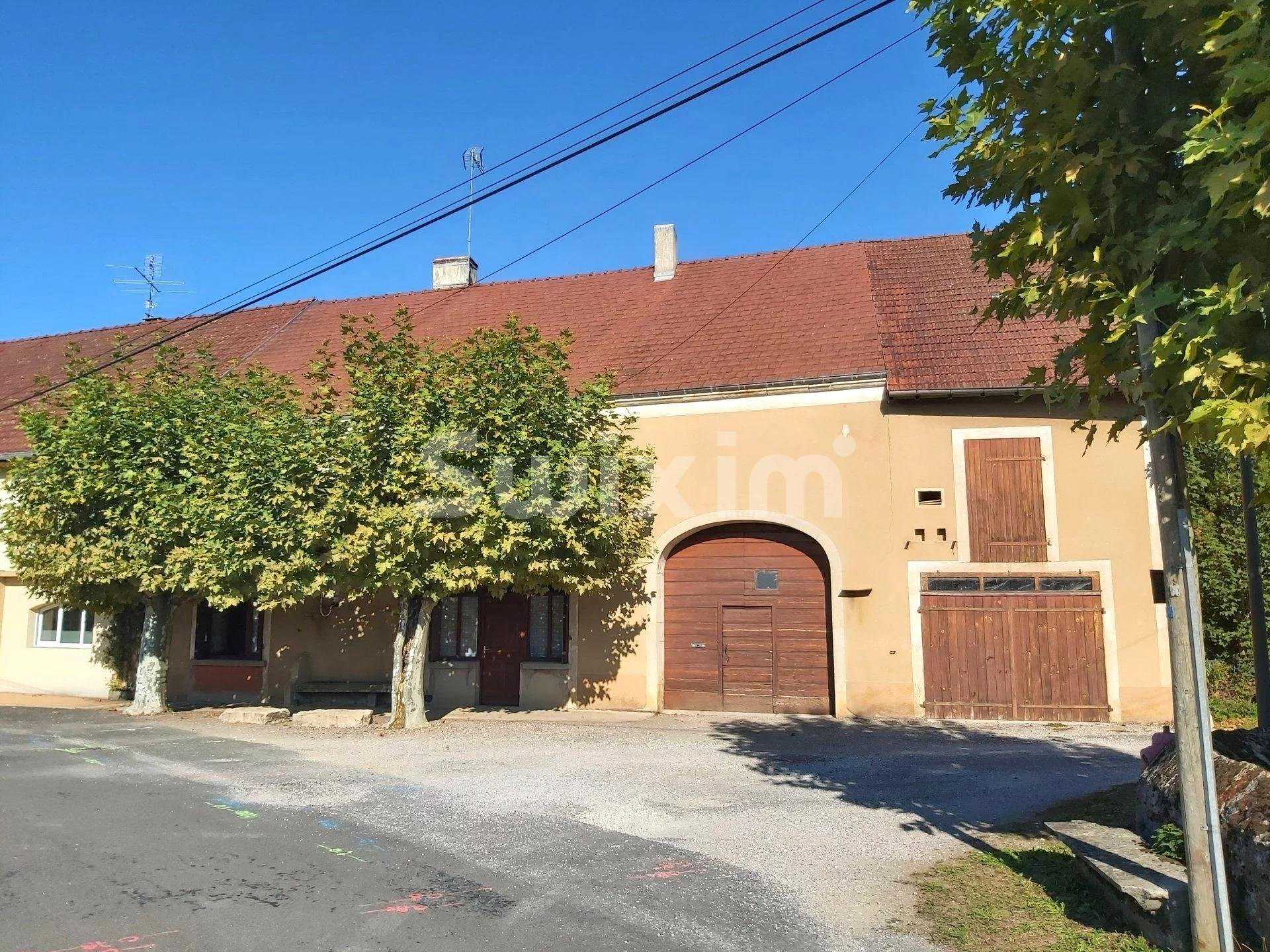 住宅 在 Lons-le-Saunier, Jura 10921184
