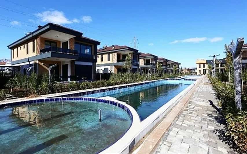 Real Estate in Antalya, Antalya 10921574