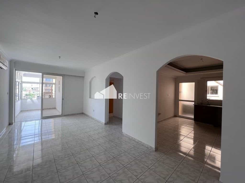 Condominium in Anavargos, Pafos 10921651