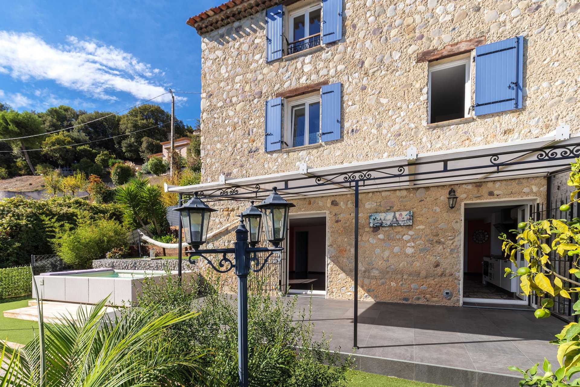 House in Lingostiere, Provence-Alpes-Cote d'Azur 10923708
