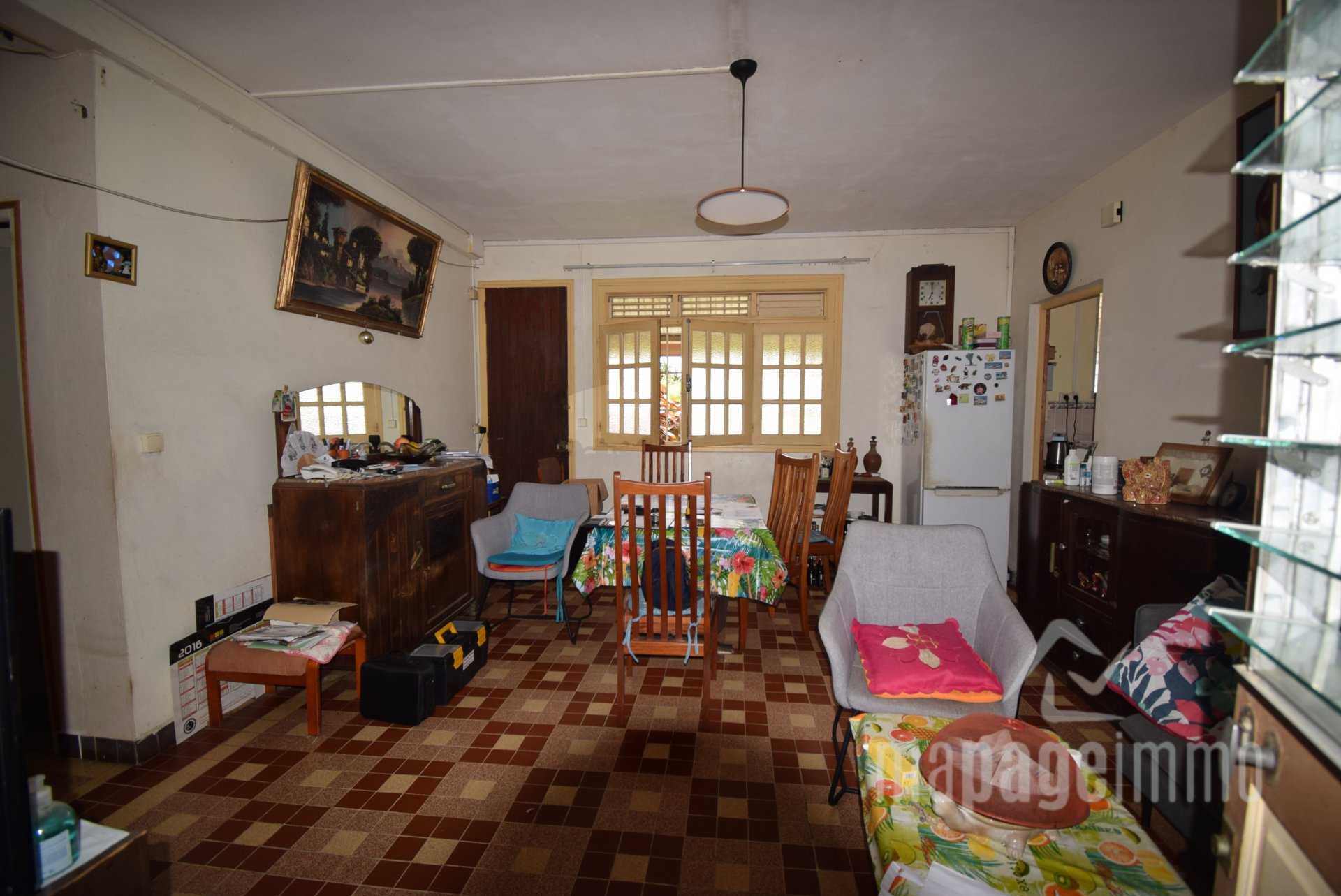 بيت في Fort-de-France, Martinique 10923730