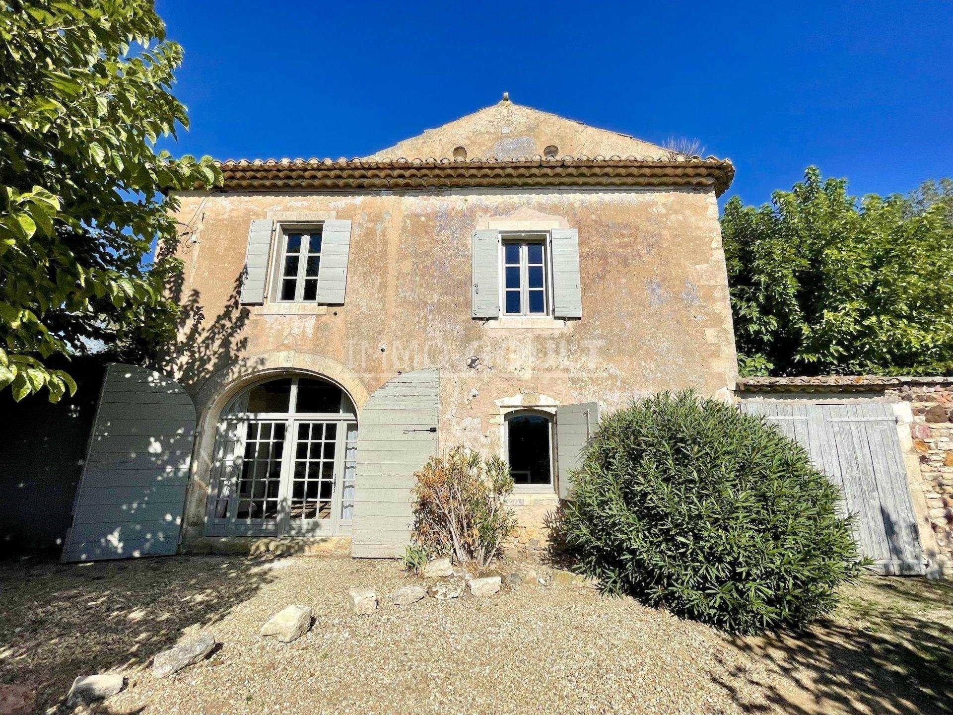 Annen i Saint-Pantaleon, Provence-Alpes-Cote d'Azur 10923732