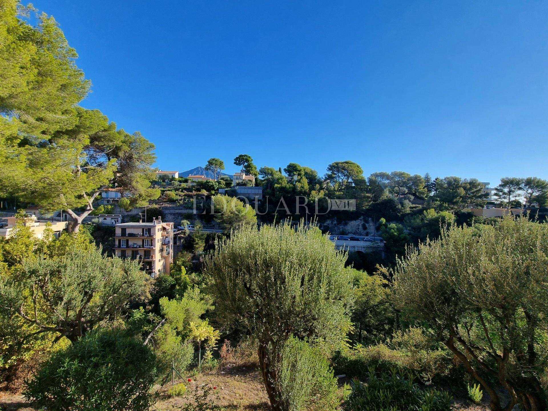 Condominium dans Cap-Martin, Provence-Alpes-Côte d'Azur 10923752