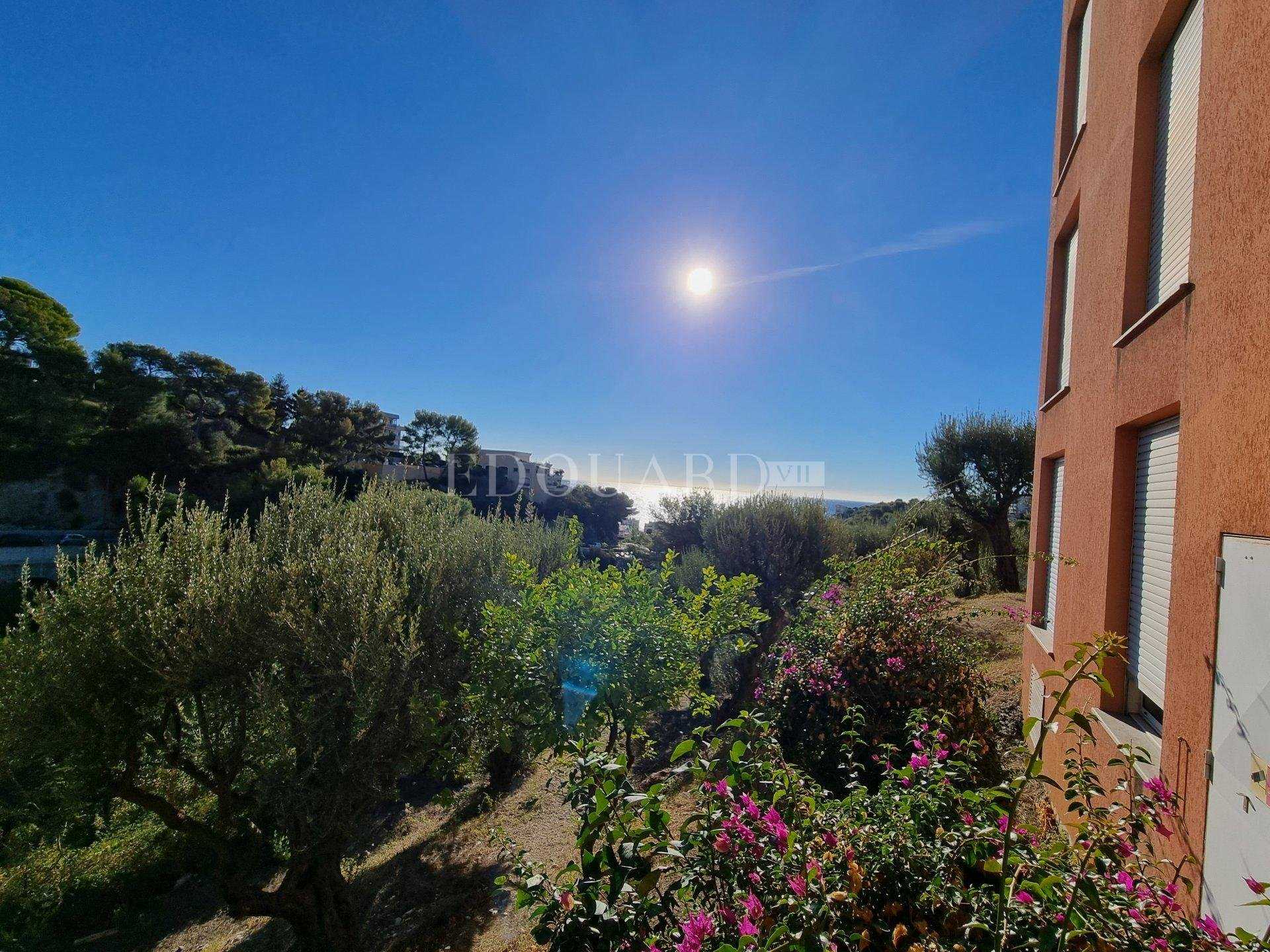 Condominium dans Cap-Martin, Provence-Alpes-Côte d'Azur 10923752