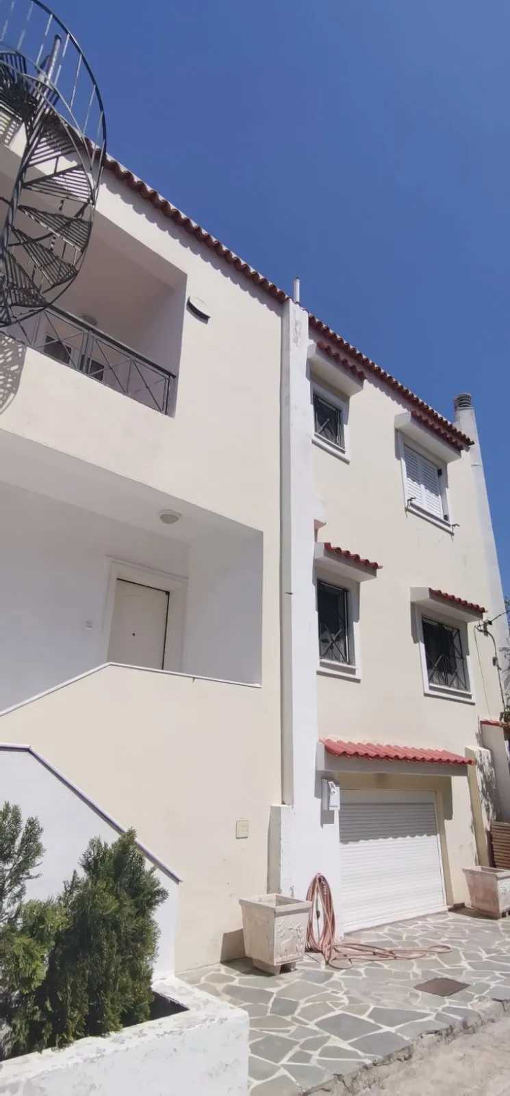 House in Athens,  10923777