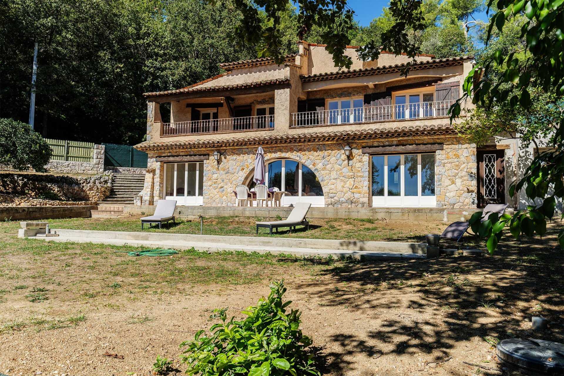 Huis in La Gaude, Provence-Alpes-Côte d'Azur 10924246