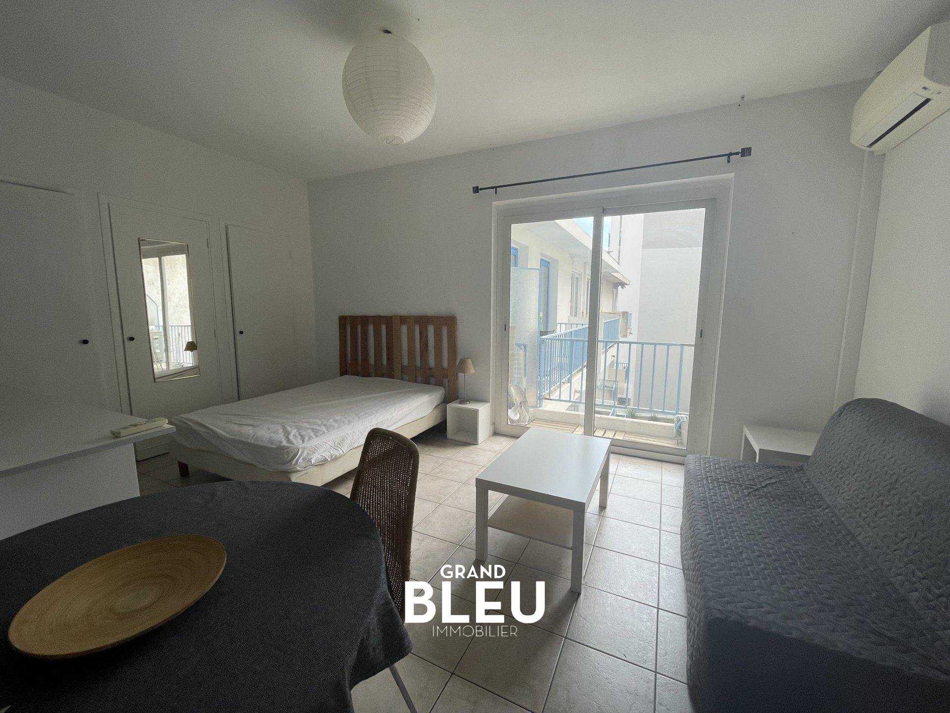 Condominium in Le Ray, Provence-Alpes-Cote d'Azur 10924255