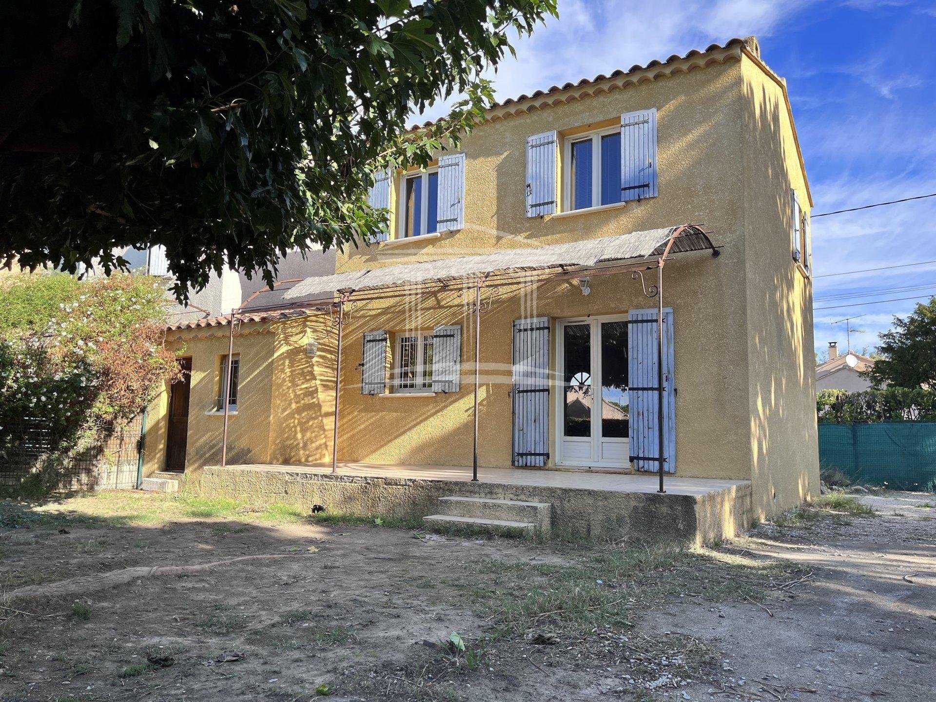 House in Sorgues, Provence-Alpes-Cote d'Azur 10924267