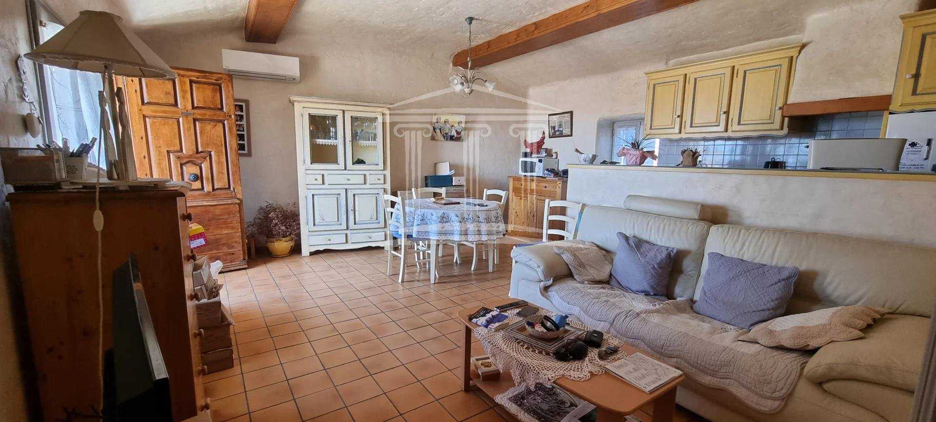 Condominium in Chateaurenard, Provence-Alpes-Cote d'Azur 10924268