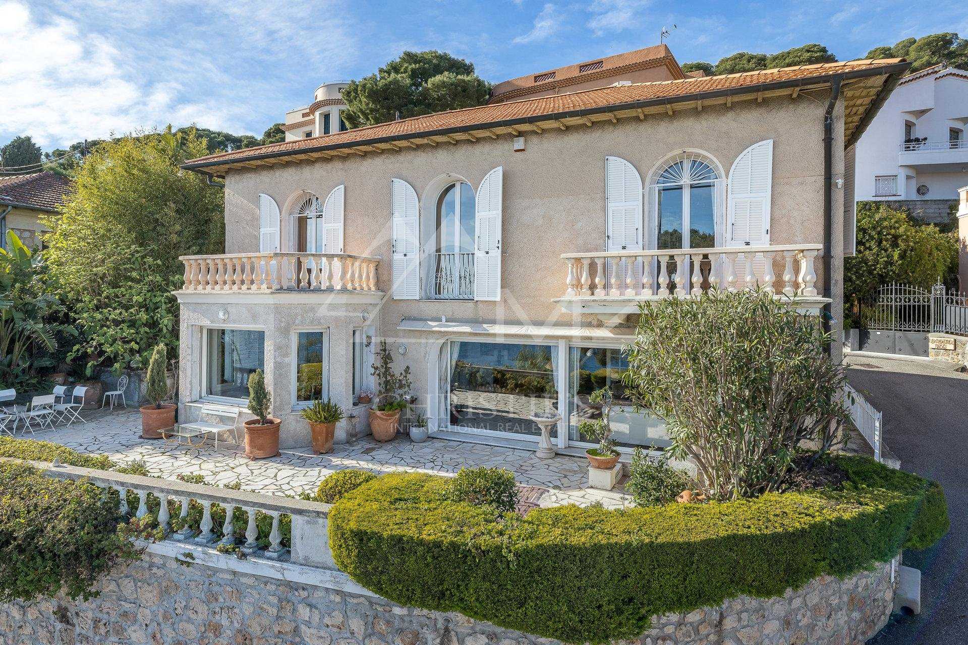House in Nice, Alpes-Maritimes 10924310