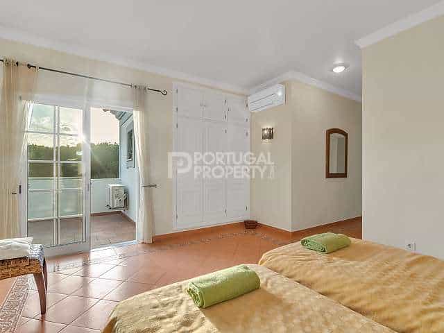 House in Quarteira, Faro 10925780