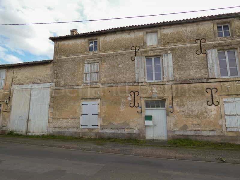 rumah dalam Sauze-Vaussais, Nouvelle-Aquitaine 10925823