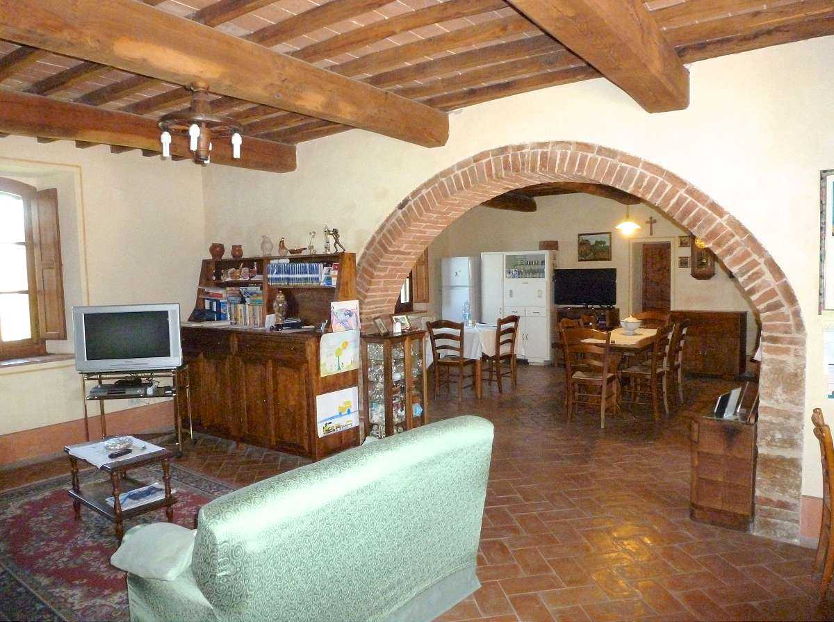 House in Asciano, Tuscany 10925861