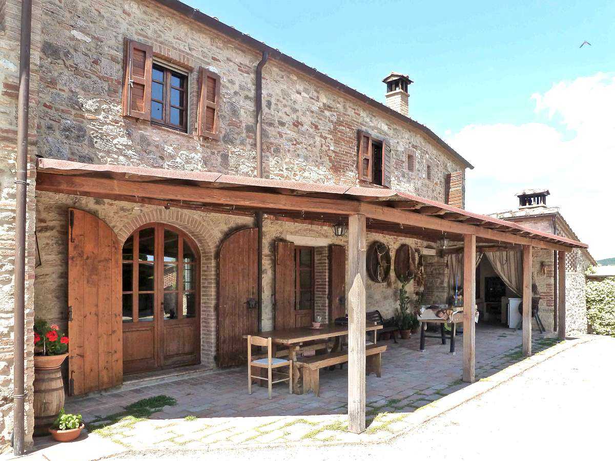 House in Asciano, Tuscany 10925861