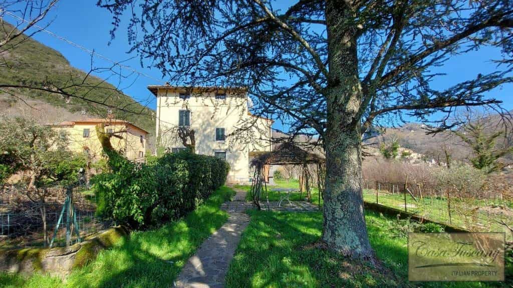Talo sisään Bagni di Lucca, Toscana 10925889