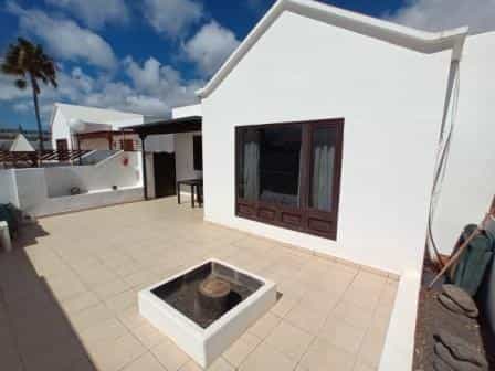 House in Arrecife, Canary Islands 10925953
