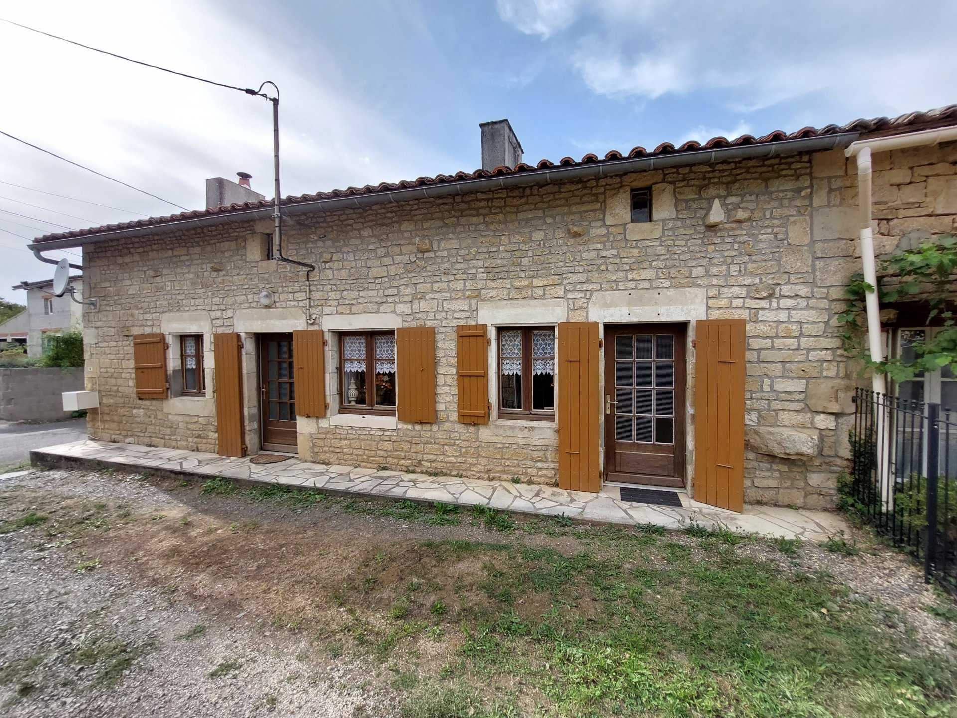 σπίτι σε Maisonnay, Nouvelle-Aquitaine 10925959
