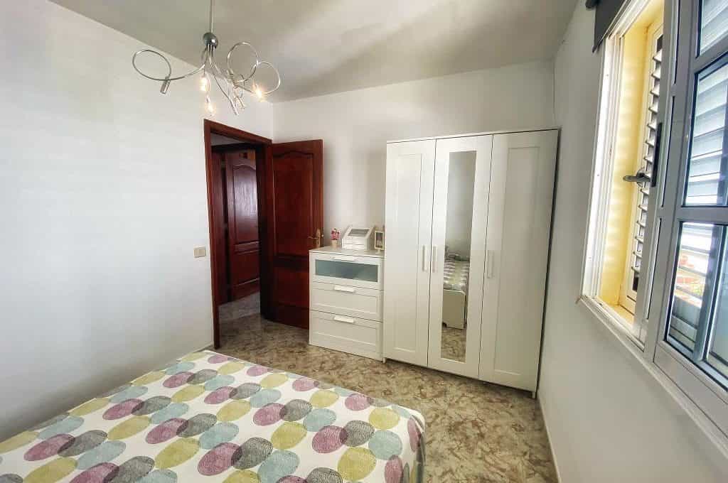 公寓 在 Playa Honda, Canarias 10925961