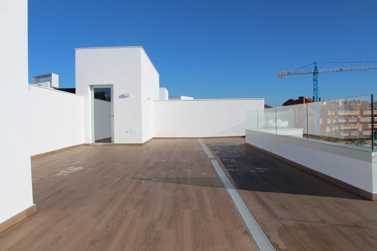 Condominium in Guadiaro, Andalusia 10926033