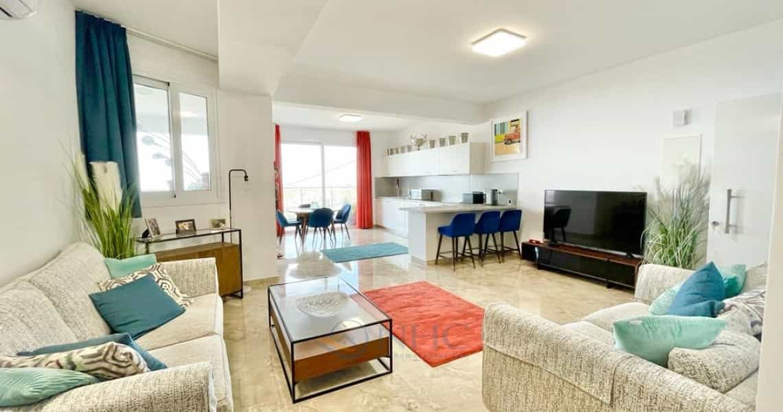 Condominium in Peyia, Paphos 10926086