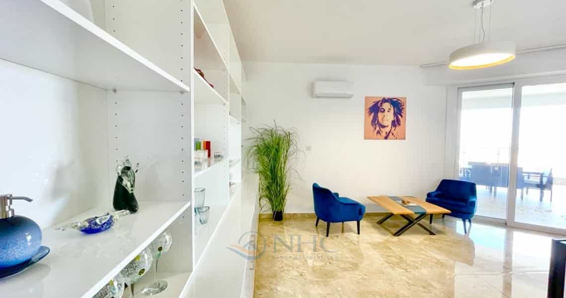 Condominium in Peyia, Paphos 10926086