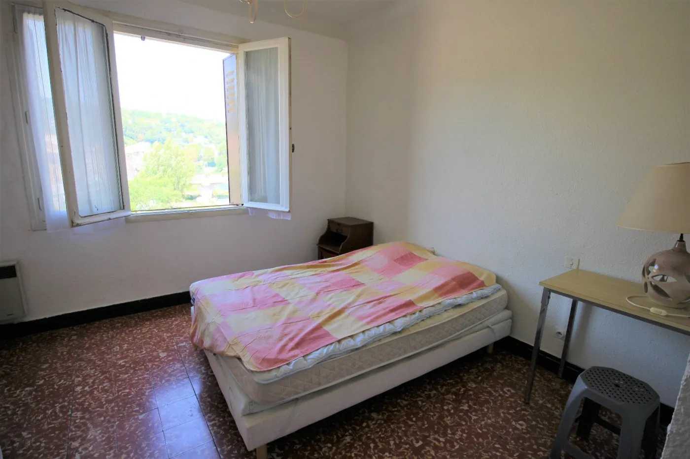 公寓 在 Bédarieux, Occitanie 10926191
