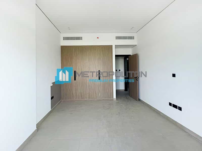 Condominium in Warisan, Dubayy 10926471