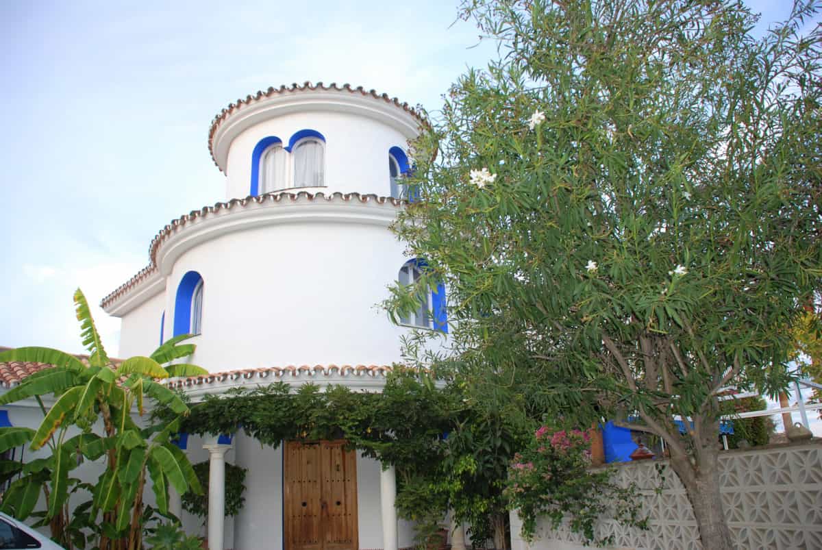 rumah dalam Estepona, Andalusia 10926503
