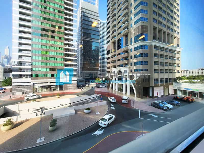 Bureau dans Dubai, Dubai 10926838