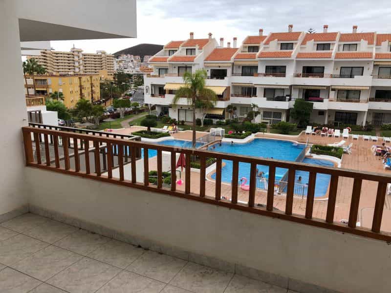 Condominium dans Los Cristianos, les îles Canaries 10926996