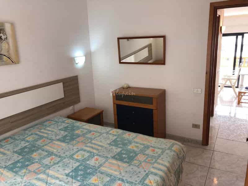 Condominium dans Los Cristianos, Canarias 10926996